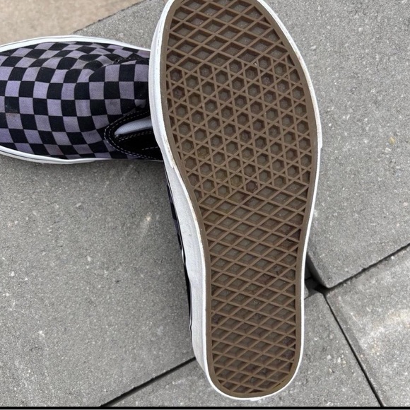 Vans Black and Gray Checkered Slip-On Shoes size 9.5 good condition ready - Picture 3 of 5